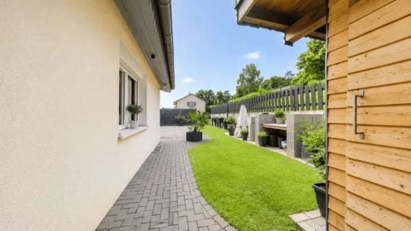 Immobilie in Niederaula - Großzügiges Einfamilienhaus mit Garten, Terrasse und Photovoltaikanlage in Niederaula - Bild 1