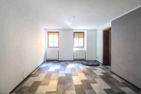 Immobilie in Wettin-Löbejün - Großzügiges EFH mit Einliegerwohnung und Wintergarten im historischen Altstadtbereich - Bild 2