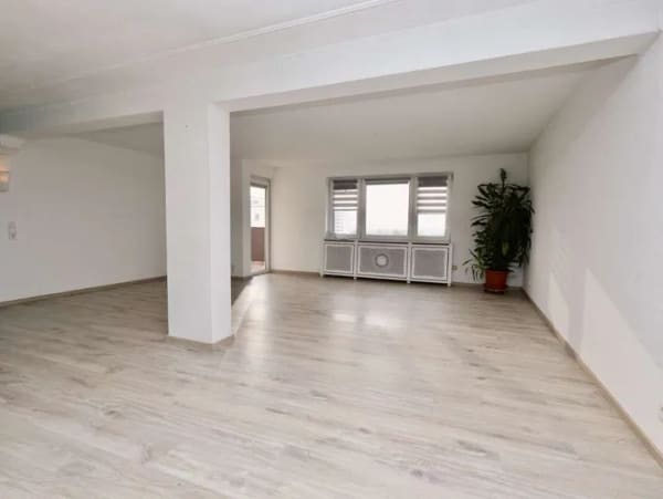 Immobilie in Frankenthal (Pfalz) - Ohne Makler: Großzügige 3-Zimmer-Eigentumswohnung mit zwei Balkonen, Klimaanlage und Panoramablick - Bild 4