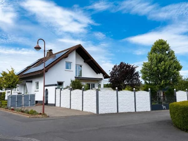 Immobilie in Elkenroth - Von Privat - Großes Haus mit Garten, PV und Einliegerpotenzial - Bild 0