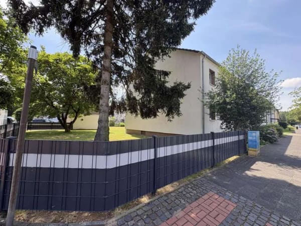 Immobilie in Neukirchen-Vluyn - Interessante Kapitalanlage mit Erweiterungspotential - 4 Familienhaus mit Baugrundstück  - Bild 2