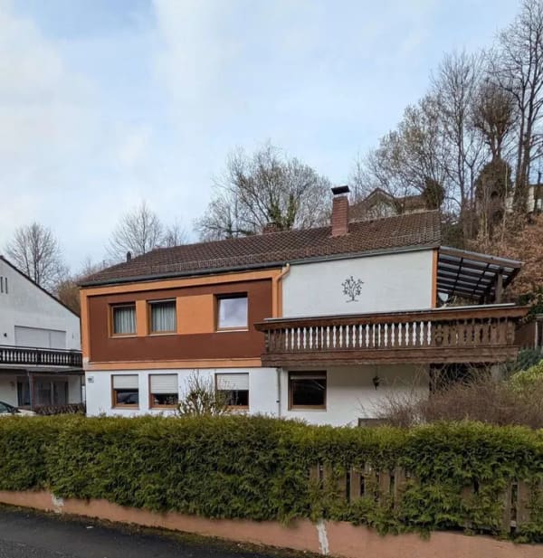 Immobilie in Lemberg - Großzügig wohnen. Clever investieren. Familienhaus mit Einliegerwohnung. - Bild 1