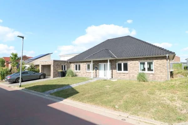 Immobilie in Lastrup - Modernes, fast vollständig fertiggestelltes NEUBAU-Einfamilienhaus mit Ausbaureserve und Garage - Bild 0