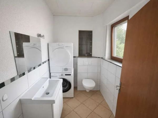 Immobilie in Weilmünster -  Familienwohnsitz mit Einliegerwohnung: Wohnen & Rendite in Weilmünster  - Bild 3