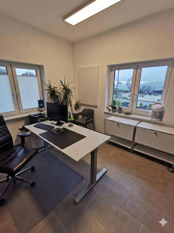 Immobilie in Berndorf - Neuwertiger Massiv-Bungalow · KfW-55 · Dez. 2022 · 117 m² · A+ · Provisionsfrei · Vulkaneifel - Bild 0
