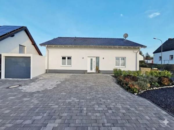 Immobilie in Berndorf - Neuwertiger Massiv-Bungalow · KfW-55 · Dez. 2022 · 117 m² · A+ · Provisionsfrei · Vulkaneifel - Bild 3
