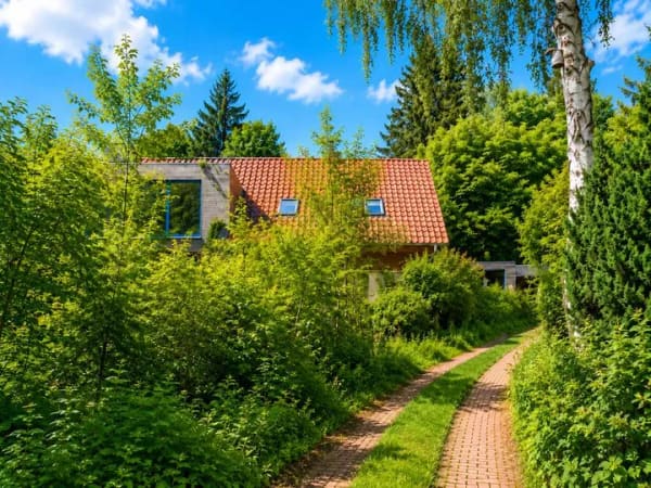 Immobilie in Schönwalde am Bungsberg - Großzügig wohnen im Grünen 
DHH mit ca. 254 m² Wohnfläche und weitläufigem Grundstück in Schönwalde - Bild 4