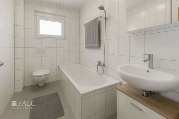 Immobilie in Leimen - Ideal für Kapitalanleger – vermietete 2-Zimmer-Wohnung mit großem Balkon u. TG-Stellplatz - Bild 4