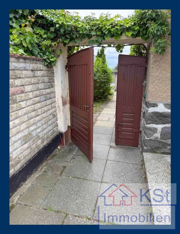 Immobilie in Lützen - Einfamilienhaus in Lützen: Solide Baumeisterqualität, 1.400 m² Traumgarten & Platz für Ihre Ideen - Bild 1