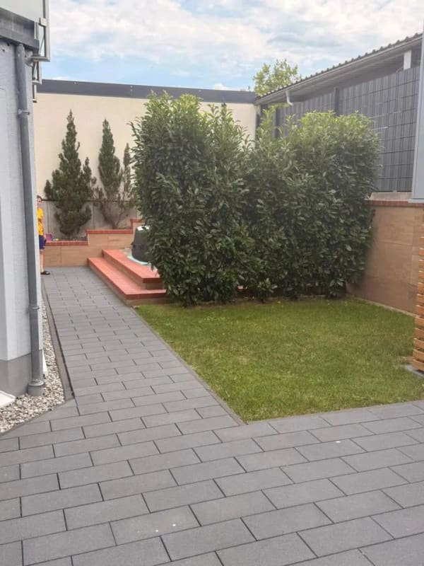 Immobilie in Obertraubling - Haus mit Einliegerwohnung - Bild 0