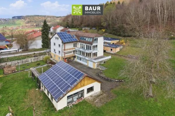 Immobilie in Bodnegg - 360° | 3-Familienhaus in Bodnegg-Rosenharz. Großzügiges Grundstück mit enormem Entwicklungspotenzial - Bild 1