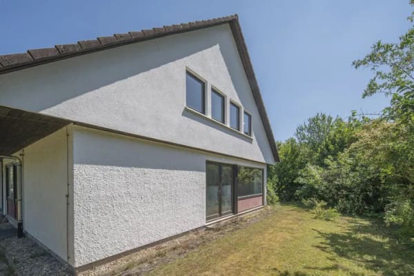 Immobilie in Alpirsbach - Na hier geht die Sonne auf! Freistehendes Haus mit vielen Möglichkeiten - sonnig, freistehend, attraktiv - Bild 1