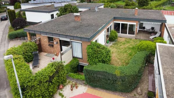 Immobilie in Uhingen - Großzügiger Bungalow mit separater Wohnung, herrlichem Fernblick und viel Privatsphäre - Bild 0