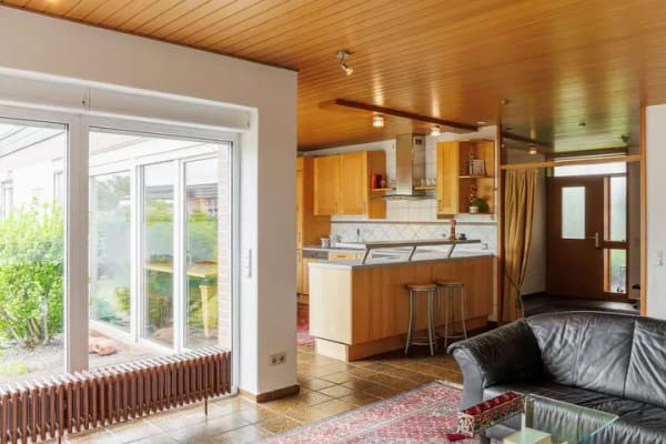 Immobilie in Uhingen - Großzügiger Bungalow mit separater Wohnung, herrlichem Fernblick und viel Privatsphäre - Bild 3