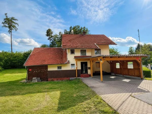 Immobilie in Saldenburg - Charmantes Sacherl in Alleinlage mit 1.613 m² Grundstück und Ausbaupotenzial im Bayerischen Wald - Bild 2