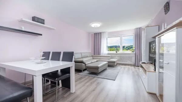 Immobilie in Ummendorf - Ausblick ins Grüne: Modernisierte Etagenwohnung mit ca. 86 m² Wohnfläche - Bild 3