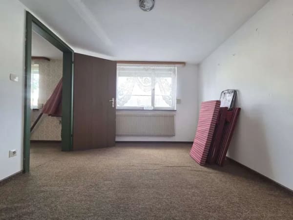 Immobilie in Seitingen-Oberflacht - Seitingen- Oberflacht: Klein • Fein • Dein — Bezugsfreie Doppelhaushälfte mit Garage + Garten - Bild 2