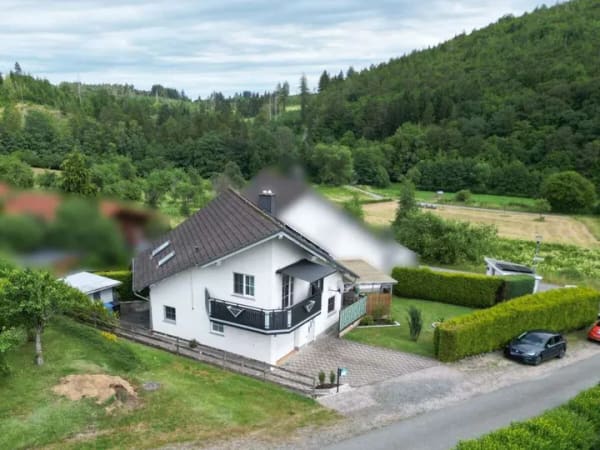 Immobilie in Allendorf - Gepflegt und saniert - Doppelhaushälfte in schöner Lage - Bild 0