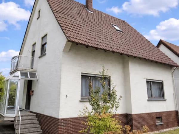 Immobilie in Steinwenden - Grundsolides Einfamilienhaus in gewachsenem Wohngebiet - Bild 0