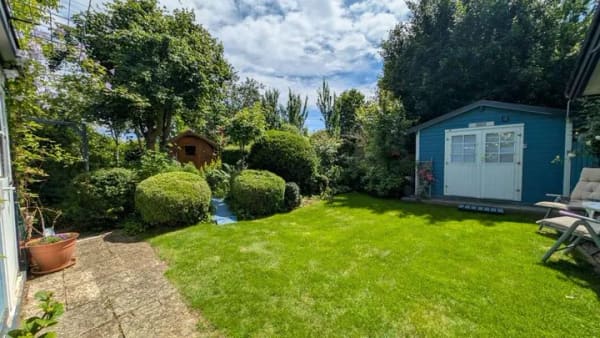 Immobilie in Ulsnis - Außergewöhnlich gepflegtes und modernisiertes Holzhaus in begehrter Lage von Ulsnis nahe der Schlei - Bild 2