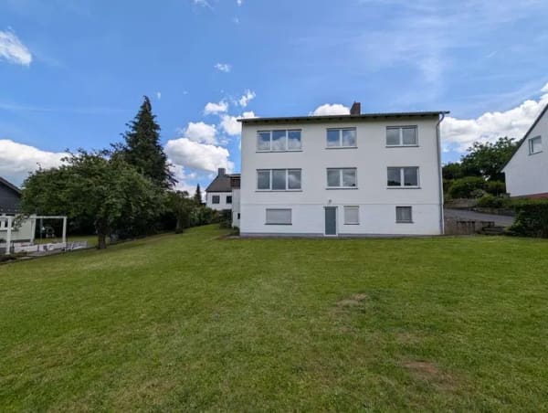 Immobilie in Jesberg - Großzügiges, freistehendes Zweifamilien-Haus - Gepflegt - Bild 3