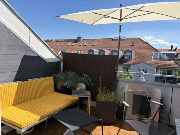 Immobilie in Putzbrunn - Brück Immobilien - Voll möbliert u. bezugsfrei! Stilvolle 1-Zi.-Wohnung mit sonniger Dachterrasse - Bild 3