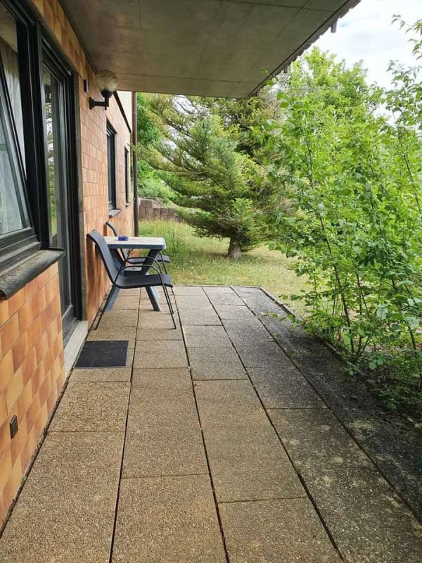 Immobilie in Krautheim - Wohnraum mit Perspektive – Einfamilienhaus mit Einliegerwohnung, Garten und zwei Garagen - Bild 1