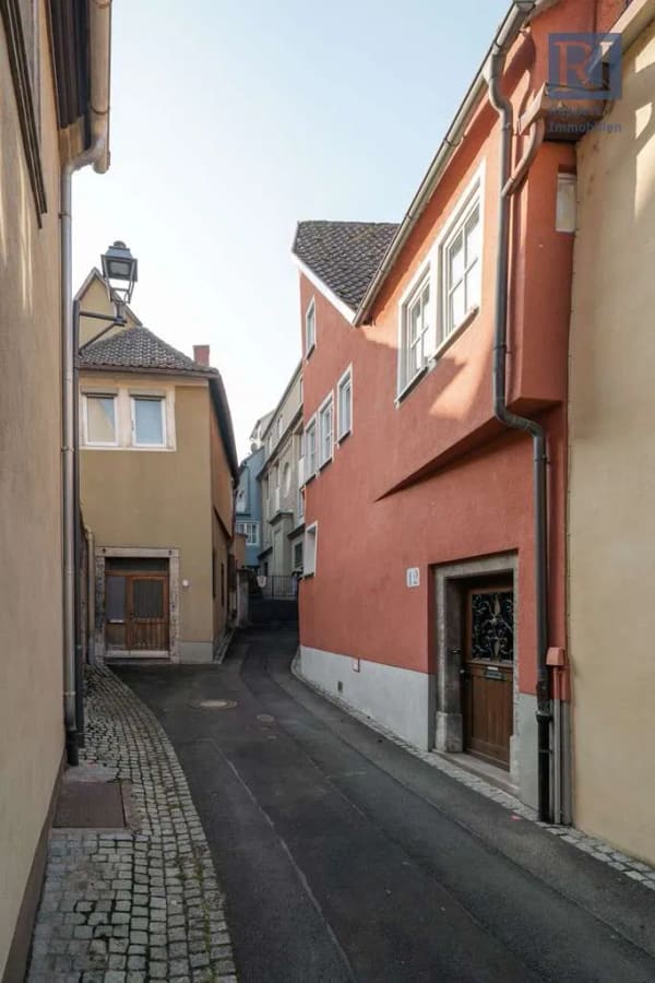 Immobilie in Marktbreit - Wohnen mit Geschichte . teil. modernisiertes Haus in der Altstadt von Marktbreit - Bild 1