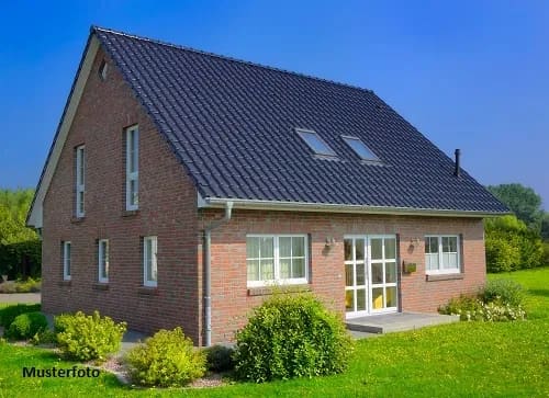 Immobilie in Eichenzell - 1- bis 2-Familienhaus - Platz für alle! - Bild 0