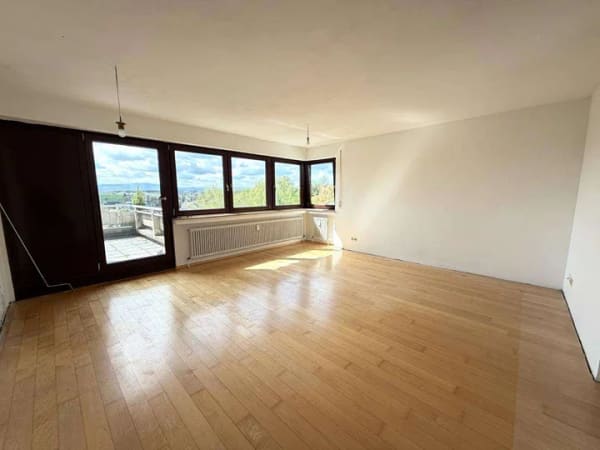Immobilie in Göppingen - Sofort beziehbare 3-Zimmerwohnung mit Balkon und Garage in ruhiger Wohnlage - Bild 2