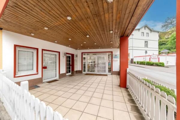 Immobilie in Bad Schwalbach - WOHN ODER WOHN/GESCHÄFTSHAUS!
Beides ist möglich - viele Nutzungsmöglichkeiten - Bild 1