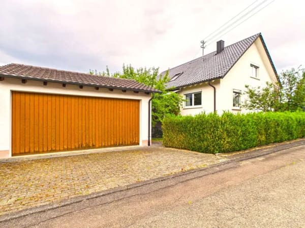 Immobilie in Denkingen - Charmantes Einfamilienhaus mit guter Basis für Ihre Traumimmobilie - Bild 1