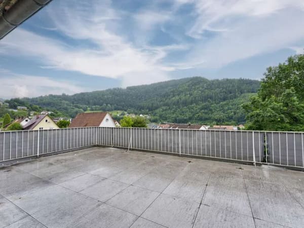 Immobilie in Oberwolfach - Rendite durch Eigenleistung: WGH mit 4 Wohnungen & modernisierter Gewerbefläche in Wolfach - Bild 4