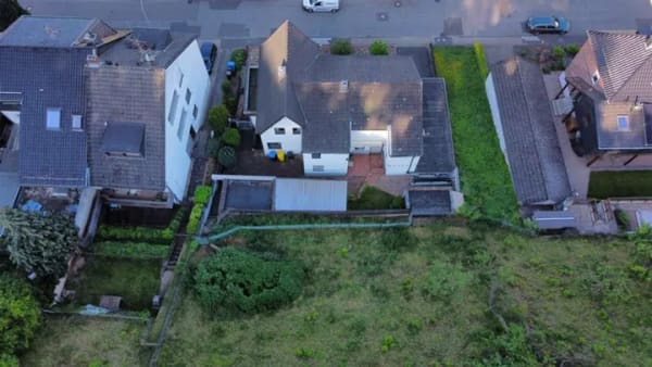 Immobilie in Kreuzau - Freist. EFH in ruhiger Ortsrandlage von Kreuzau-Winden mit großem Grundstück! - Bild 2