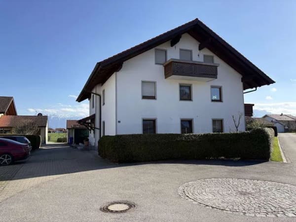 Immobilie in Saaldorf-Surheim - 2-Zimmer -Wohnung mit Balkon - Bild 1