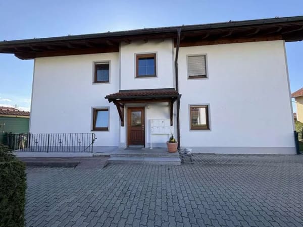 Immobilie in Saaldorf-Surheim - 2-Zimmer -Wohnung mit Balkon - Bild 2