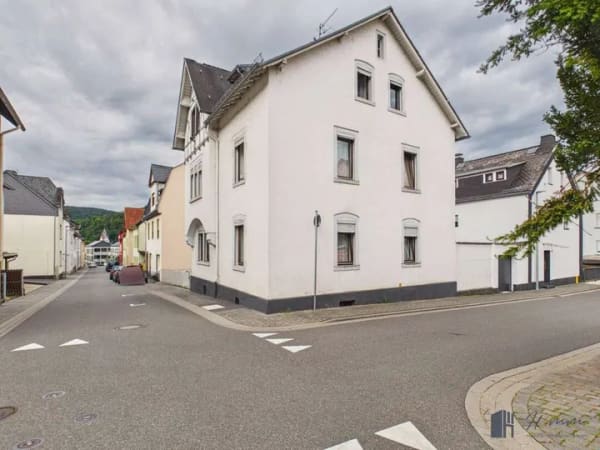Immobilie in Nassau - Kapitalanlage mit Potenzial: Vielseitiges Mehrfamilienhaus in Nassau! - Bild 0