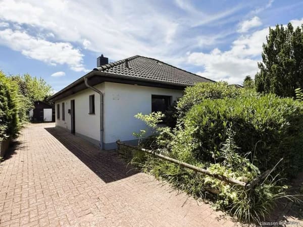 Immobilie in Schneverdingen - Solider Bungalow in ruhiger Wohngegend mit viel Potential - Bild 2