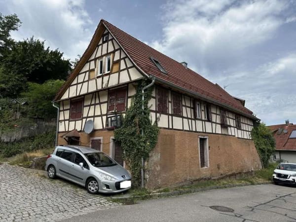 Immobilie in Weisenbach - - ohne Käuferprovision - Einfamilienhaus mit Scheunenanbau - Wohnfläche ca. 116 m²; Grundstücksf - Bild 1