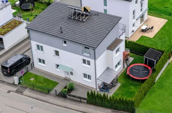 Immobilie in Mötzingen - EFH: 10 Zimmer & 255 m² Wohnfläche 
OPEN-HOUSE-Besichtigung: 
Samstag, 25.7.26 11:00 bis 12:00 Uhr - Bild 0