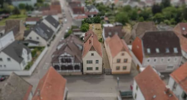 Immobilie in Böhl-Iggelheim - !!= Ein Haus mit Möglichkeiten – Wohnhaus mit großem Garten =!! - Bild 0
