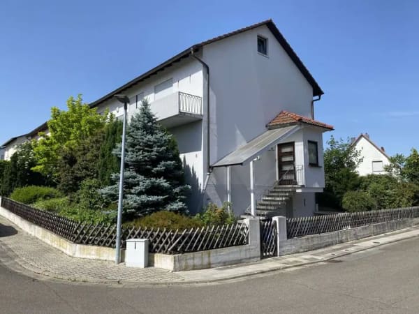 Immobilie in Obrigheim (Pfalz) - Schönes 2-Familienhaus mit Garten und Garage - Bild 4
