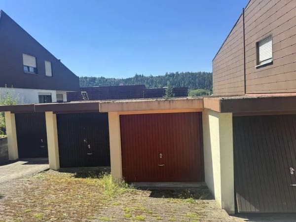 Immobilie in Fichtenberg - Schöner wohnen am Waldrand. Gepflegtes, großzügiges Reiheneckhaus mit Aussicht &  2 Balkonen - Bild 2