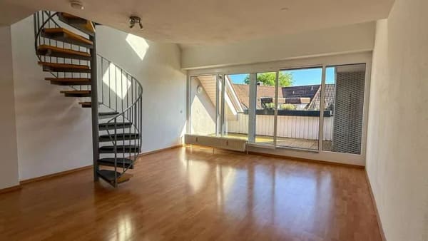 Immobilie in Markdorf - HELL & MITTENDRIN! Sonnige 3-Zimmer-Maisonettewhg. mit toller Süd-Balkonloggia + TG - Bild 3