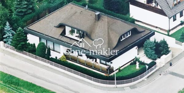 Immobilie in Cadolzburg - Großzüziges Haus in wunderschöner Lage - Bild 0