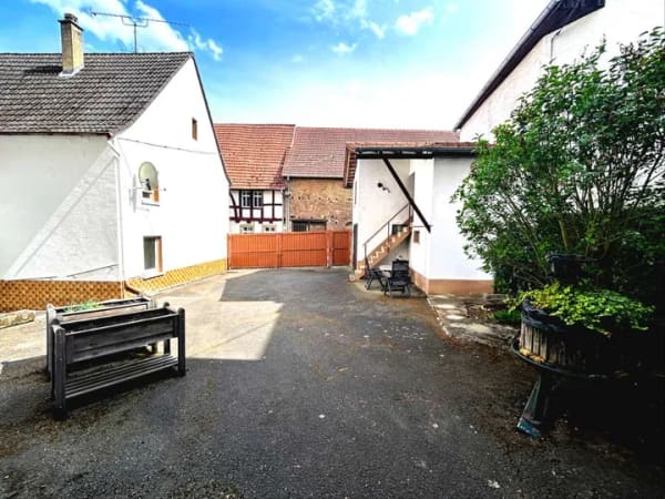 Immobilie in Alsenz - Einfamilienhaus mit Scheune, ehemaligem Stall, Hof und Garten - Bild 2