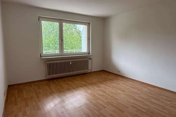 Immobilie in Zeven - Modernisierte 3-Zimmer-Wohnung mit Balkon & neuer Küche - Bild 4