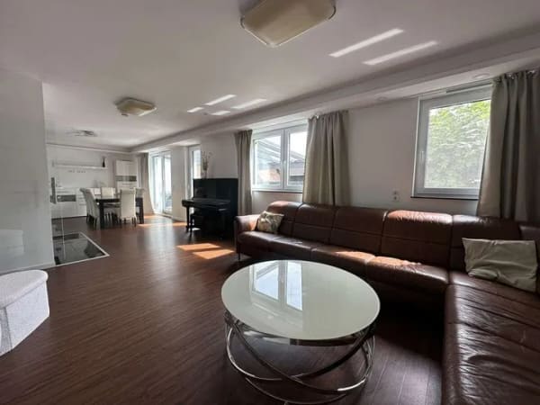 Immobilie in Großostheim - Exklusive Doppelhaushälfte mit Premium-Ausstattung, Doppelgarage und traumhaftem Garten - Bild 1