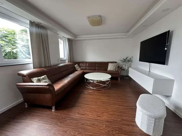 Immobilie in Großostheim - Exklusive Doppelhaushälfte mit Premium-Ausstattung, Doppelgarage und traumhaftem Garten - Bild 3