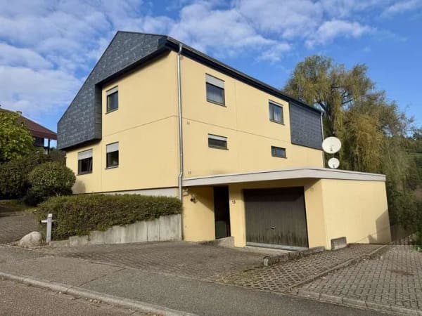 Immobilie in Gernsbach - Architektenhaus mit viel Potenzial inklusive Einliegerwohnung und großem Grundstück in Gernsbach - Bild 1